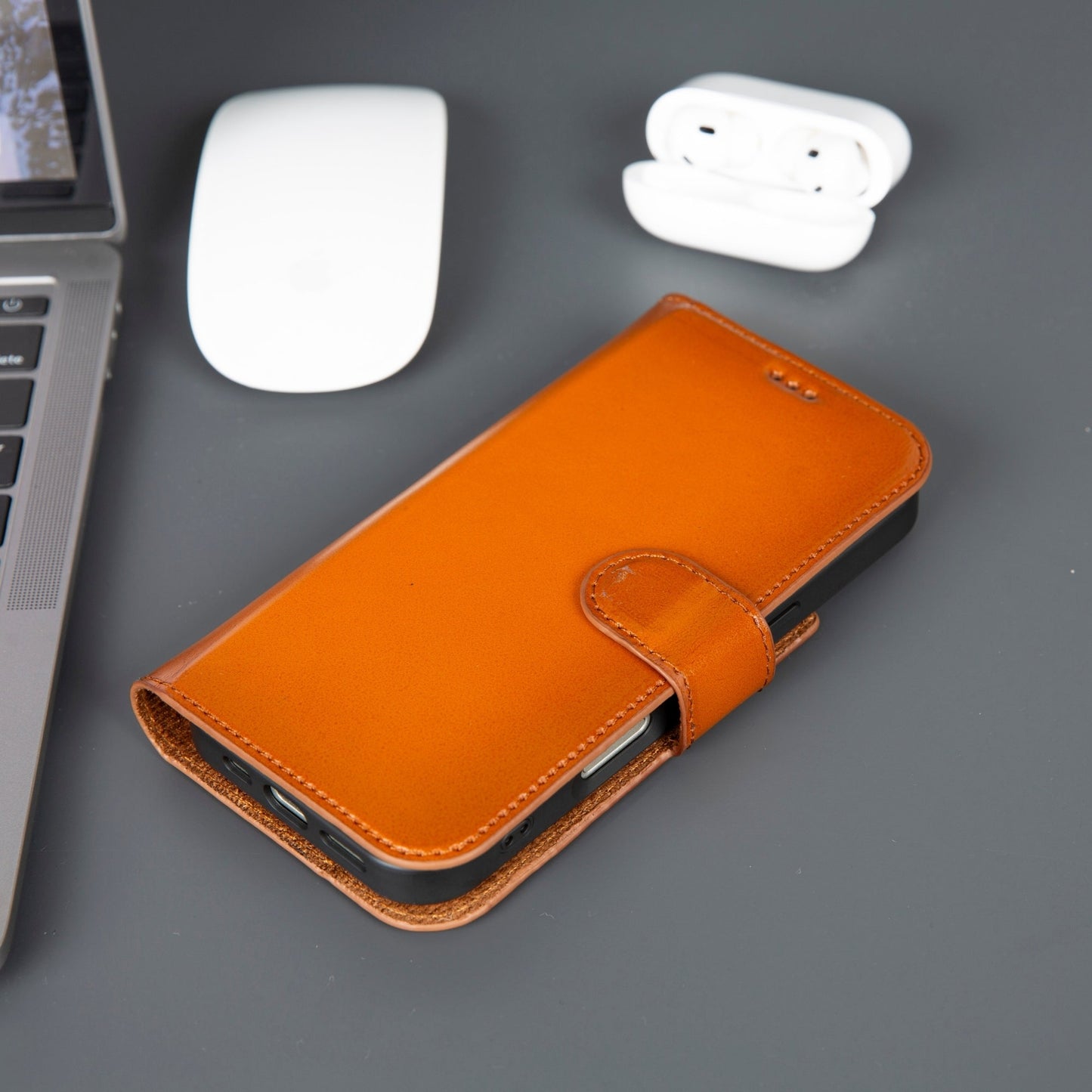 Casper iPhone 17 Pro Leather Wallet Case – MagSafe Compatible-2